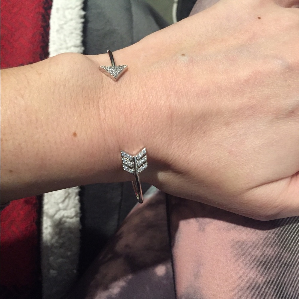 Arrow bangle from Khols